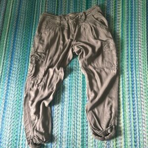 Be Bop Capri Cargo pants